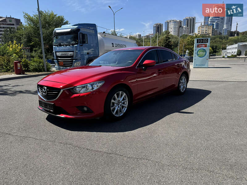 Седан Mazda 6 2015 в Днепре