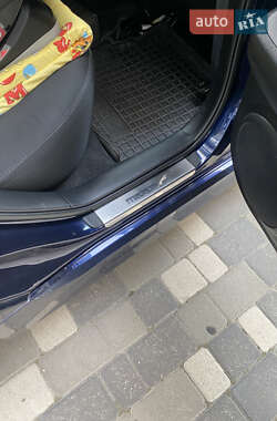 Седан Mazda 6 2011 в 