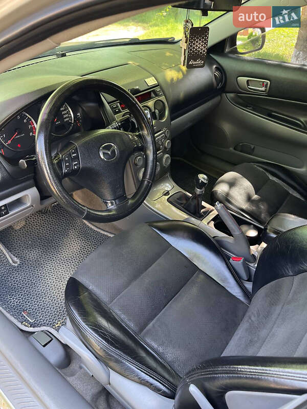 Седан Mazda 6 2003 в Ужгороде