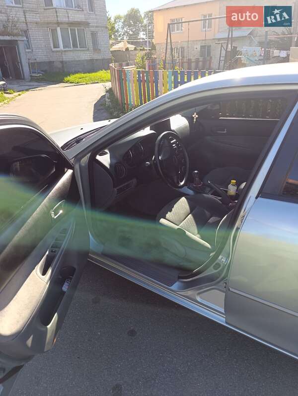 Седан Mazda 6 2002 в Димері