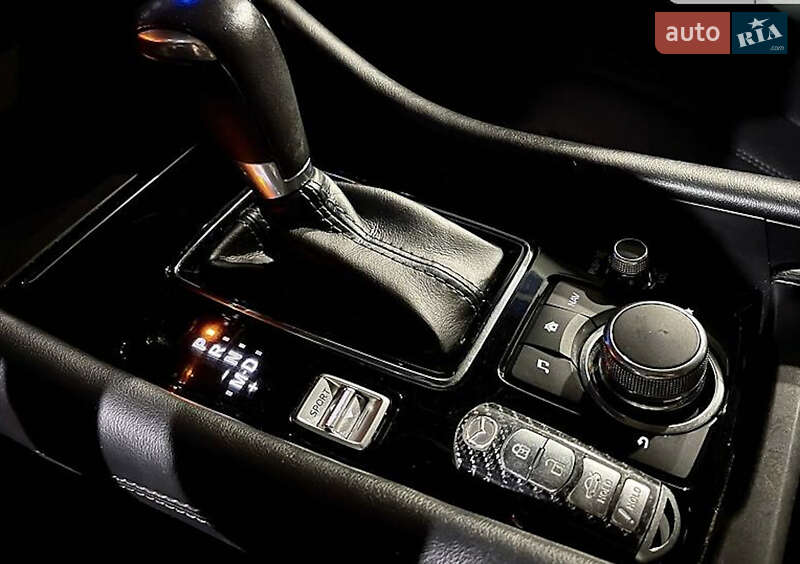 Седан Mazda 6 2018 в Днепре