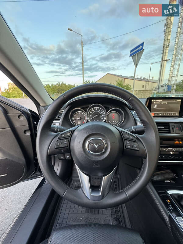 Седан Mazda 6 2016 в Киеве