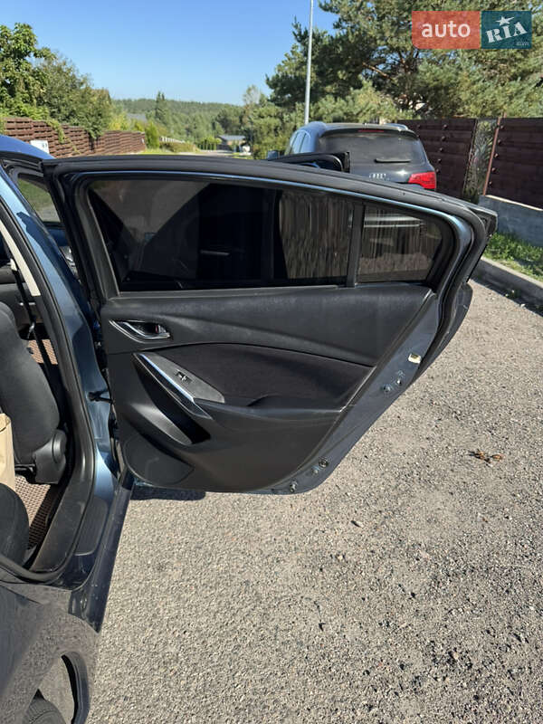 Седан Mazda 6 2014 в Киеве