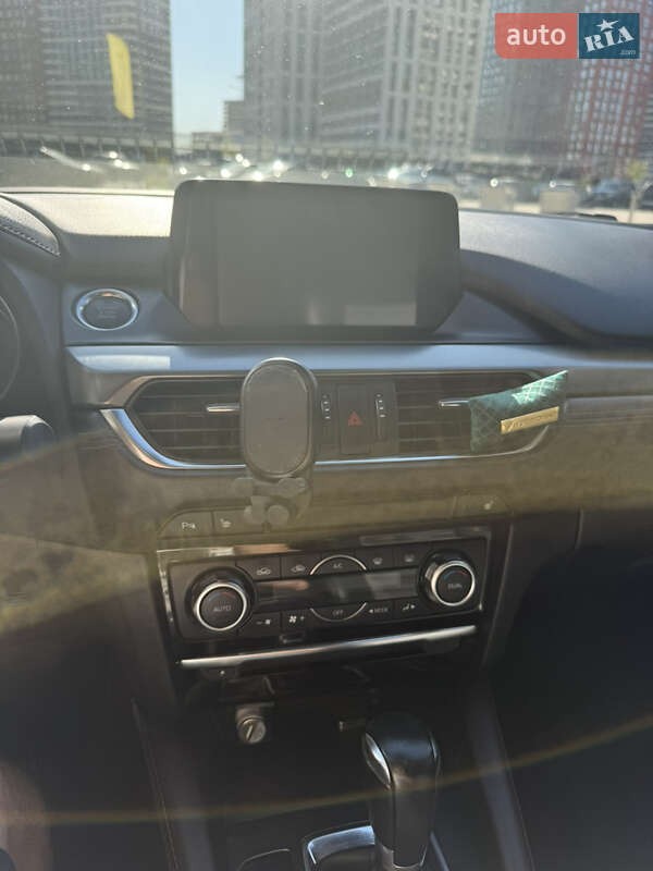 Седан Mazda 6 2015 в Киеве