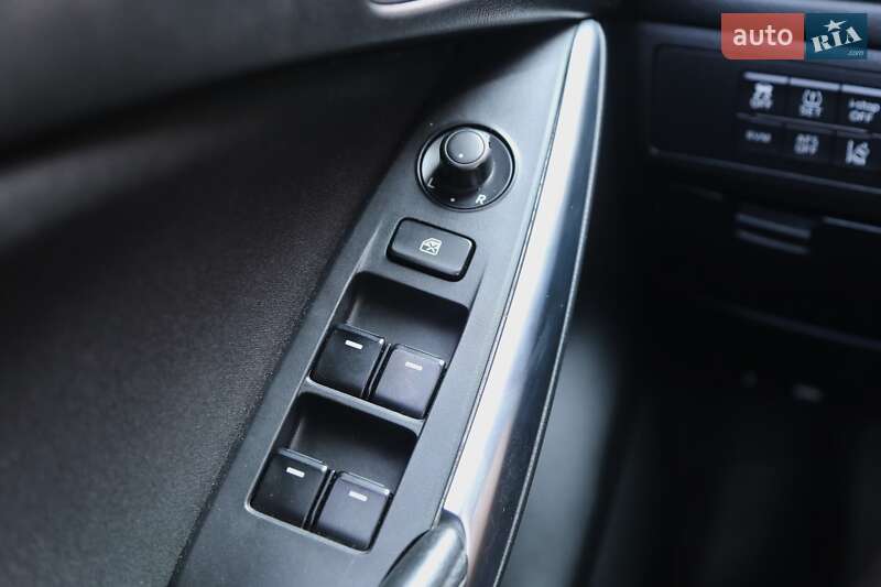 Универсал Mazda 6 2012 в Киеве