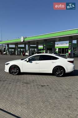 Седан Mazda 6 2015 в 