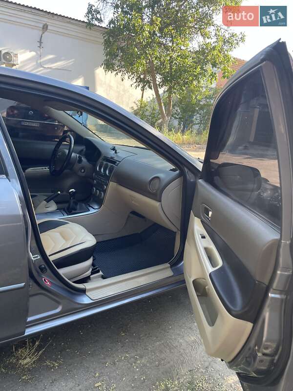 Седан Mazda 6 2002 в Измаиле