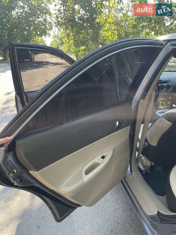 Седан Mazda 6 2002 в Измаиле