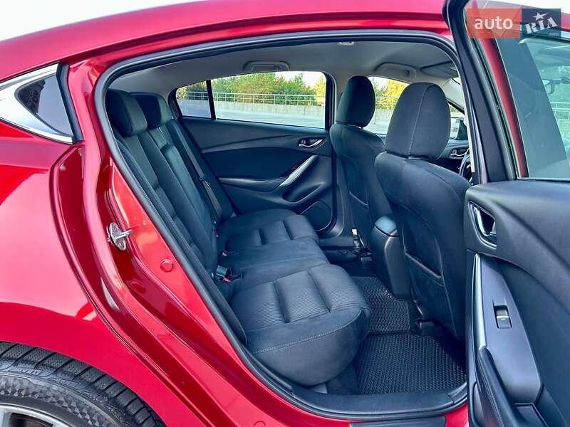 Седан Mazda 6 2016 в Киеве