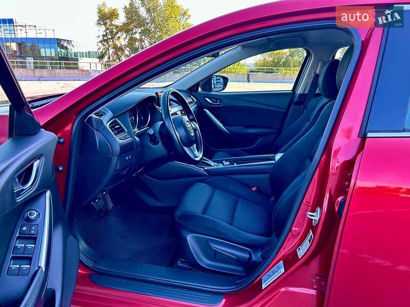 Седан Mazda 6 2016 в Киеве