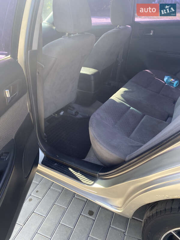 Седан Mazda 6 2005 в Дніпрі