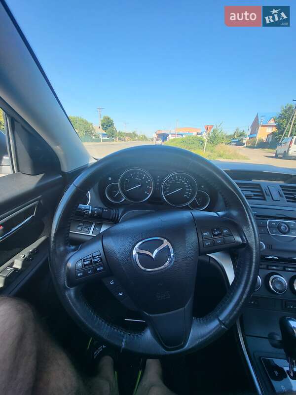 Седан Mazda 6 2011 в Новоархангельську
