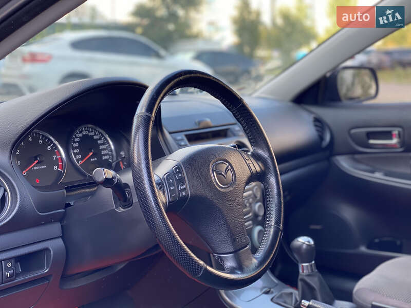 Лифтбек Mazda 6 2004 в Киеве