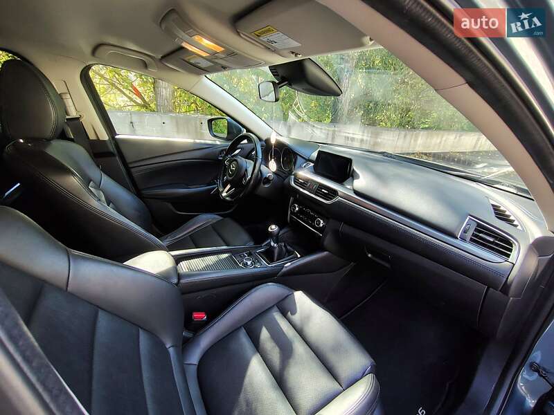 Седан Mazda 6 2017 в Киеве