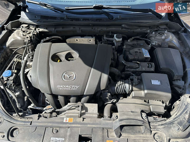 Седан Mazda 6 2016 в Киеве