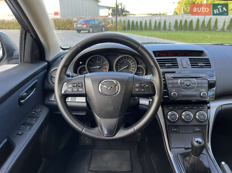 Универсал Mazda 6 2010 в Луцке