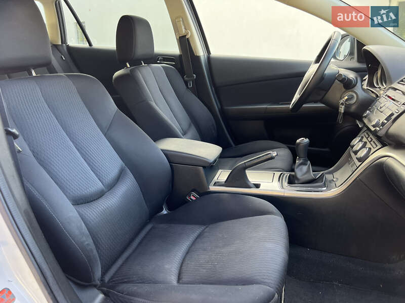 Универсал Mazda 6 2010 в Луцке