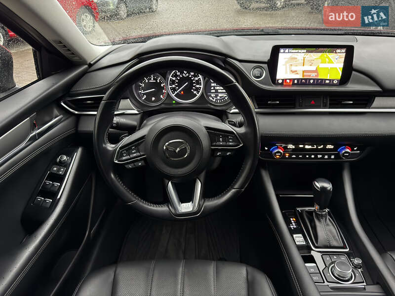 Седан Mazda 6 2018 в Днепре