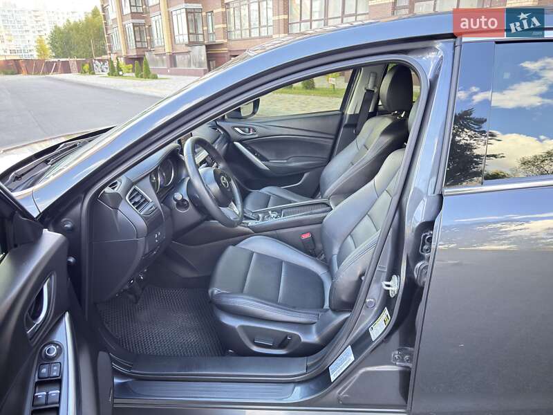 Седан Mazda 6 2016 в Чернигове