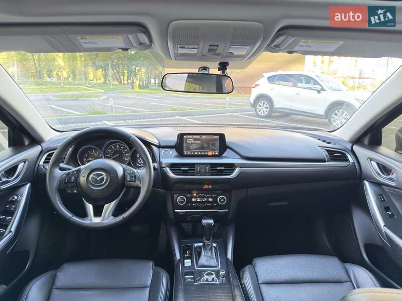 Седан Mazda 6 2016 в Чернигове
