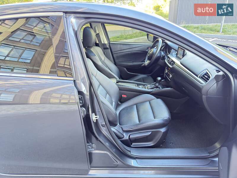 Седан Mazda 6 2016 в Чернигове