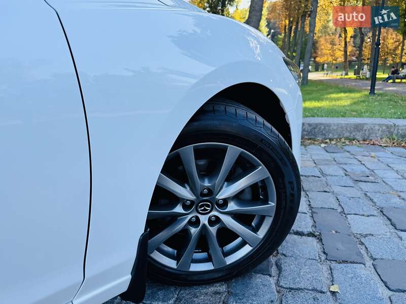 Седан Mazda 6 2016 в Киеве