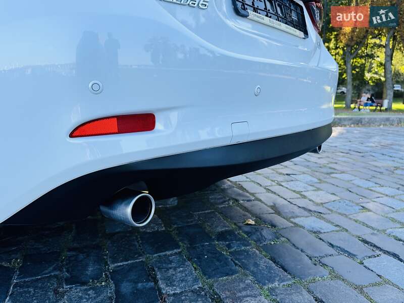 Седан Mazda 6 2016 в Киеве