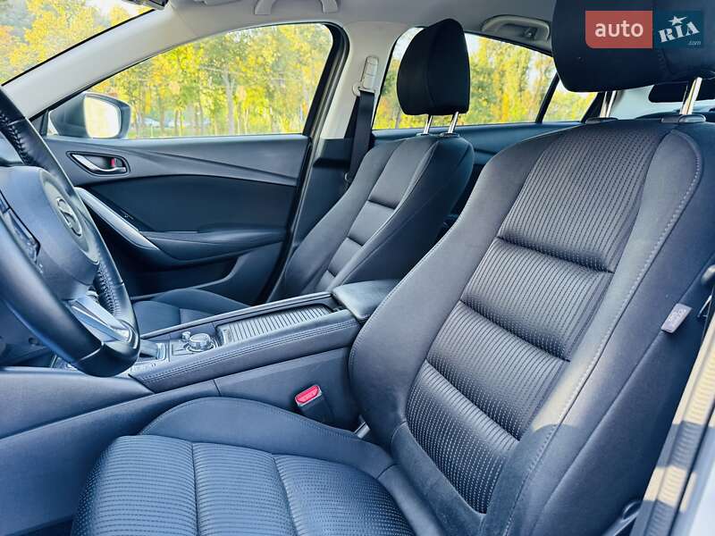 Седан Mazda 6 2016 в Киеве