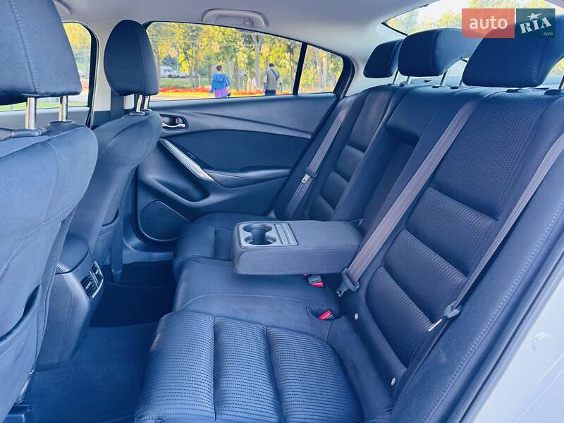 Седан Mazda 6 2016 в Киеве