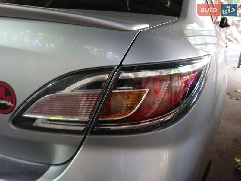 Седан Mazda 6 2011 в Обухове