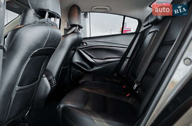 Седан Mazda 6 2017 в 