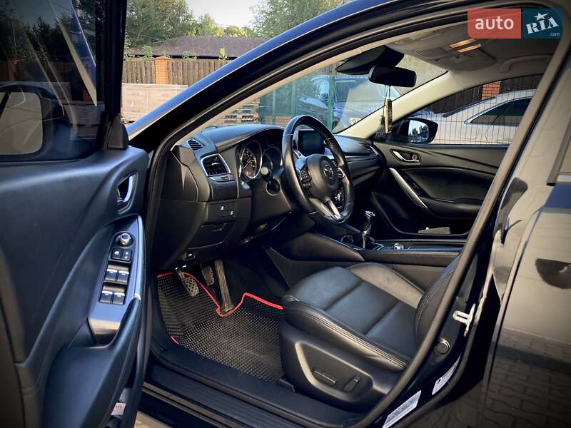 Седан Mazda 6 2017 в Киеве