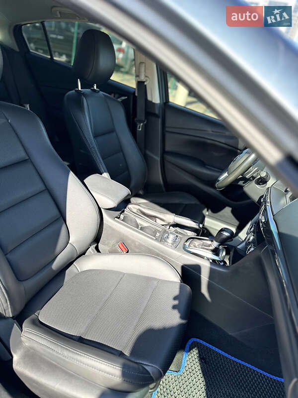 Седан Mazda 6 2014 в Киеве