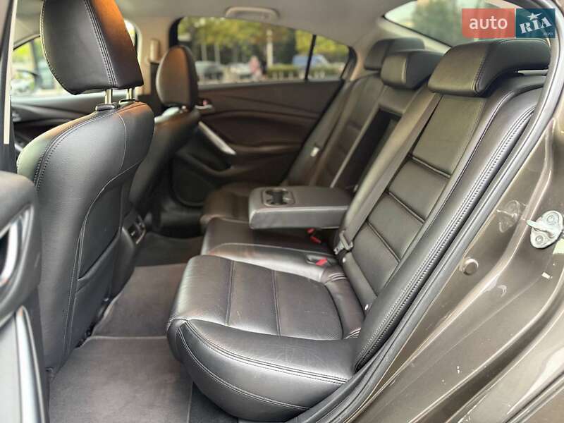 Седан Mazda 6 2015 в Киеве