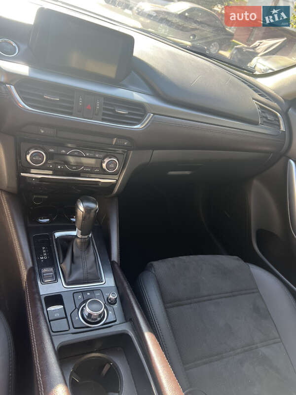 Седан Mazda 6 2014 в Буче