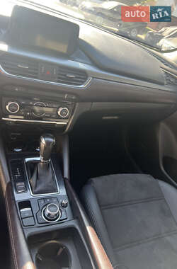 Седан Mazda 6 2014 в 