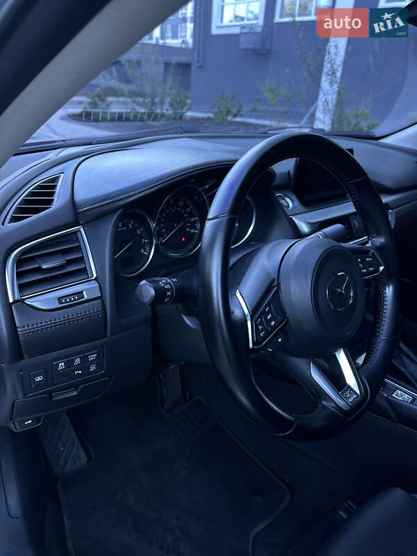 Седан Mazda 6 2016 в Киеве