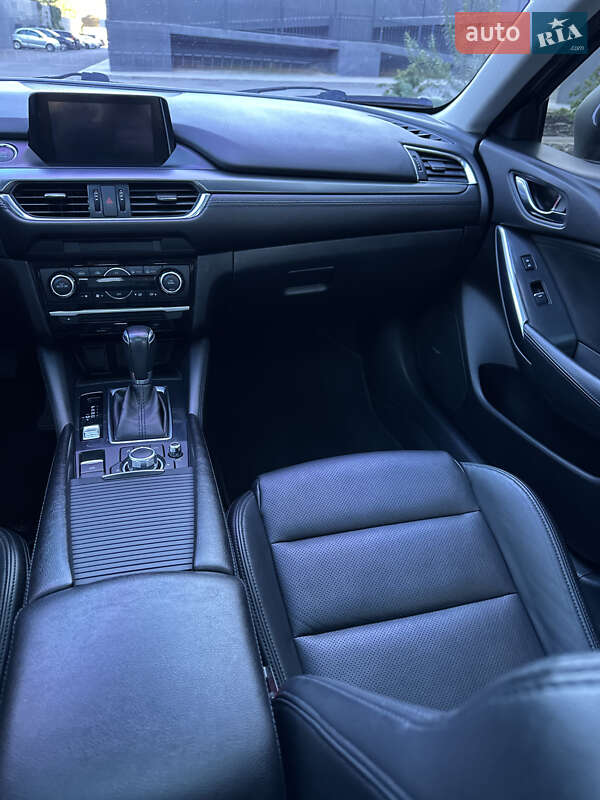 Седан Mazda 6 2016 в Киеве