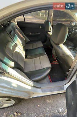 Лифтбек Mazda 6 2004 в 