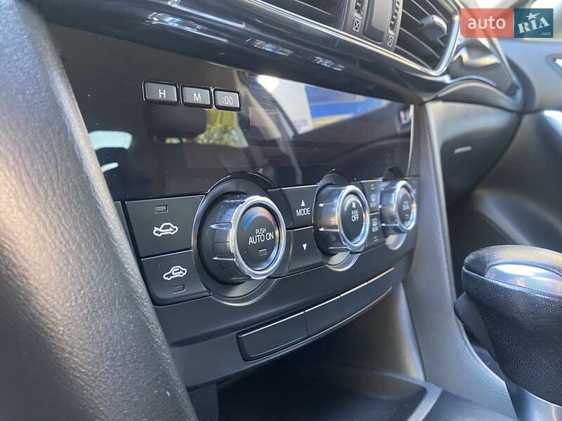 Седан Mazda 6 2014 в Николаеве