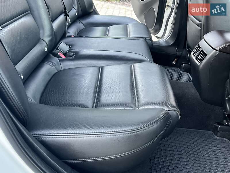 Седан Mazda 6 2015 в Ровно