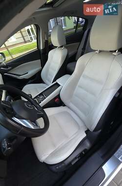 Седан Mazda 6 2015 в 