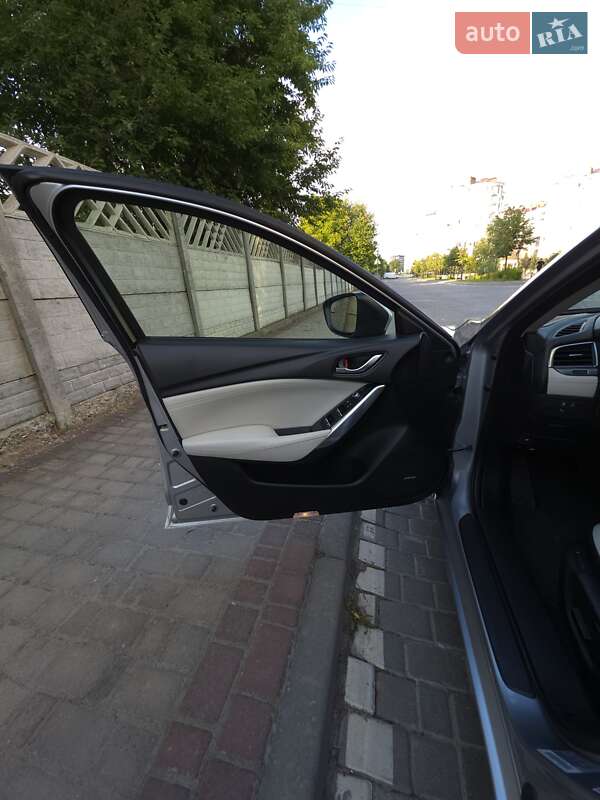 Седан Mazda 6 2015 в Ивано-Франковске