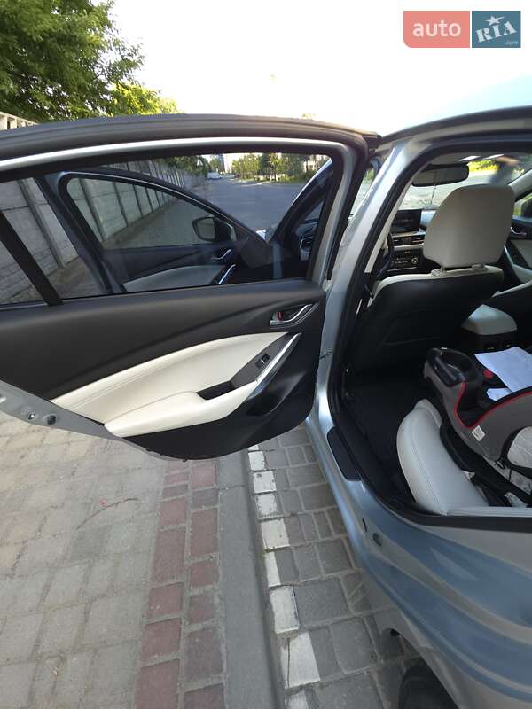 Седан Mazda 6 2015 в Ивано-Франковске