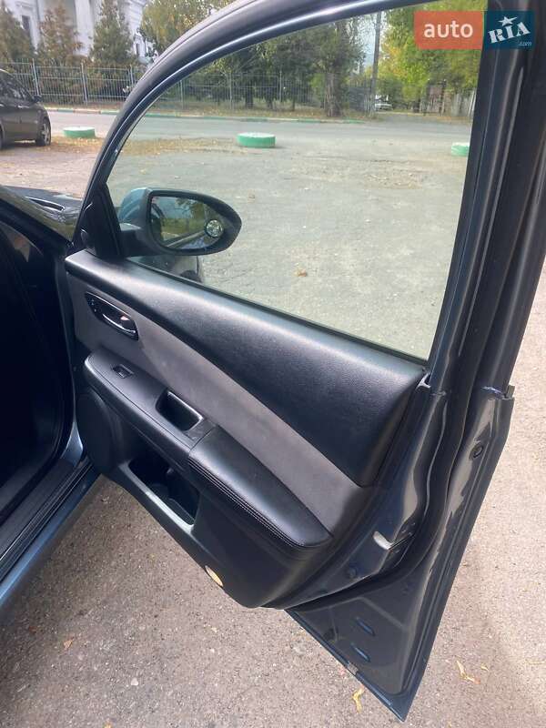 Седан Mazda 6 2012 в Харькове