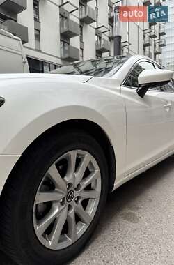 Седан Mazda 6 2015 в 