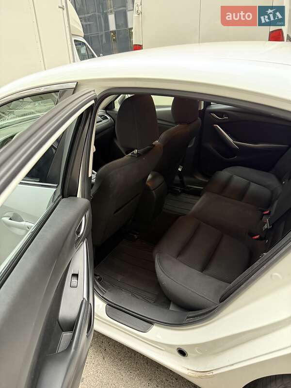 Седан Mazda 6 2015 в Шептицькому