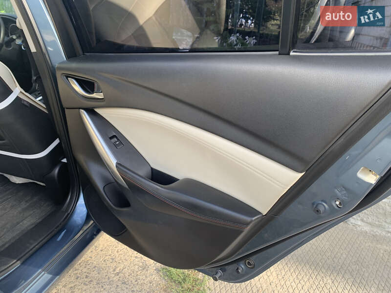 Седан Mazda 6 2014 в Гайсине