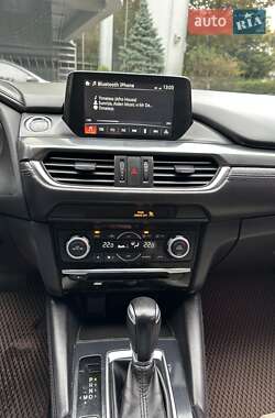 Седан Mazda 6 2015 в 