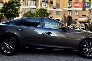 Седан Mazda 6 2017 в 